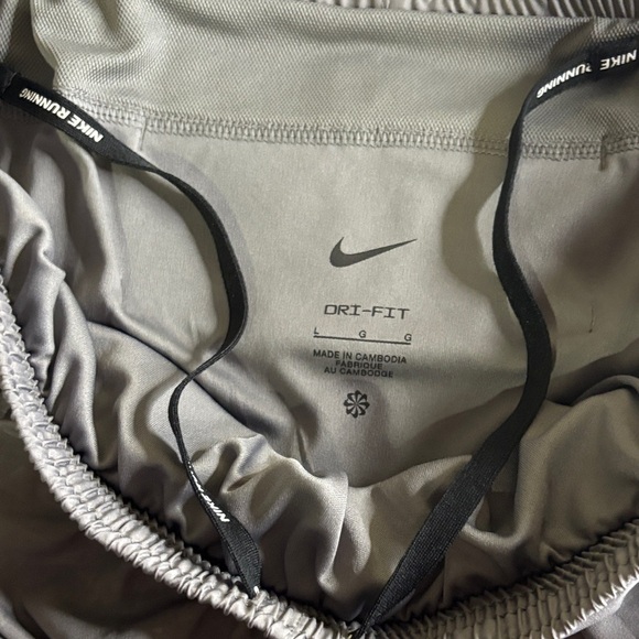 Nike Charcoal Athletic Shorts - Picture 4 of 5
